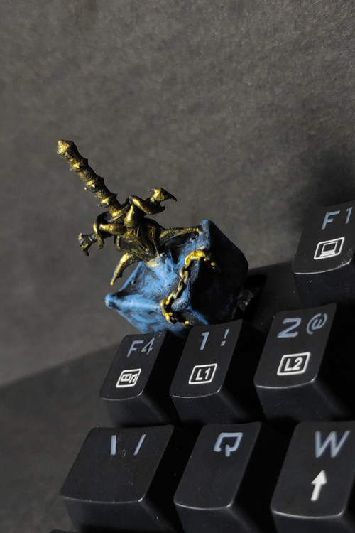 خرید و قیمت دکمه کیبورد مکانیکی مدل شمشیر وارکرافت lich king